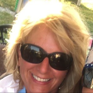 Meet your Posher, Brenda